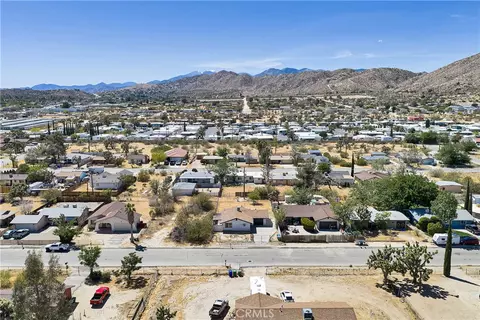 View/Area - 7100 Cholla Ave, Yucca Valley, CA 92284 photo 8 of 10