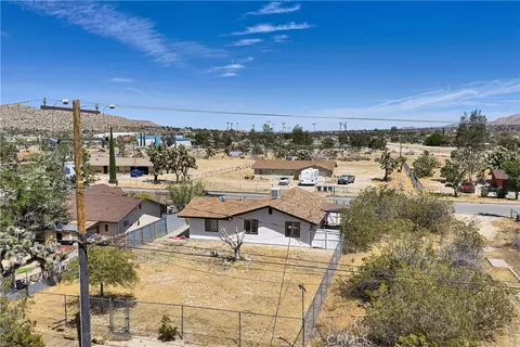 View/Area - 7100 Cholla Ave, Yucca Valley, CA 92284 photo 4 of 10