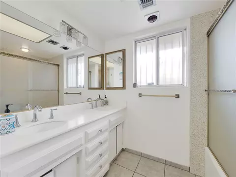 Bath - 1150 E Lancaster, Lancaster, CA 93535 photo 2 of 3