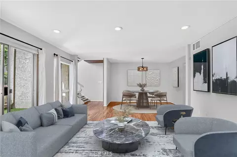 5267 Coldwater Canyon Ave #B, Sherman Oaks, CA 91401