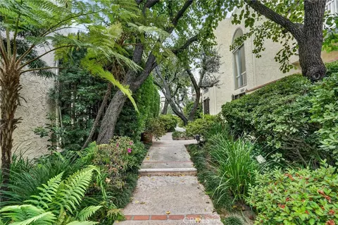 5267 Coldwater Canyon Ave #B, Sherman Oaks, CA 91401