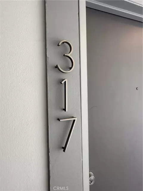 960 Larrabee #317, West Hollywood, CA 90069