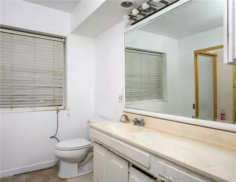 Bath - 20748 Vose, Winnetka, CA 91306 photo 4 of 4