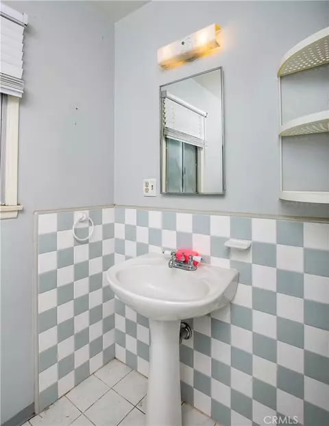Bath - 20748 Vose, Winnetka, CA 91306 photo 1 of 4