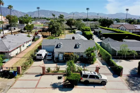 10918 Laurel Cyn, San Fernando, CA 91340