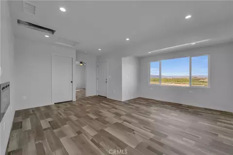 Living - 49040 70th W, Lancaster, CA 93536 photo 2 of 3