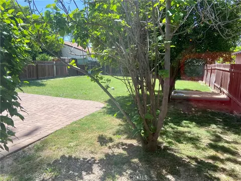 Exterior - 7339 White Oak, Reseda, CA 91335 photo 8 of 8