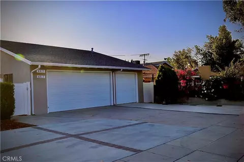 4813 Topanga Cyn, Woodland Hills, CA 91364
