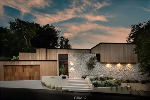 3977 Oeste Ave, Studio City, CA 91604