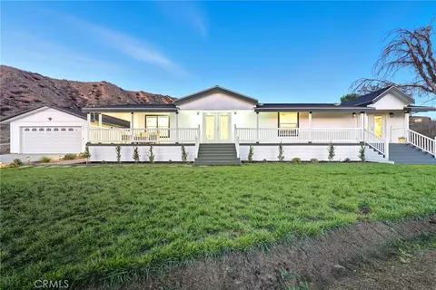 29626 Silver St, Val Verde, CA 91384