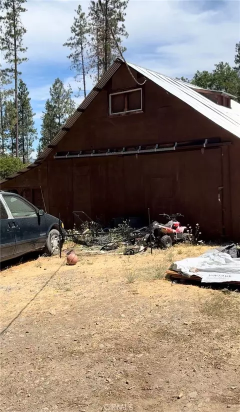 131 Locust St, Hayfork, CA 96041