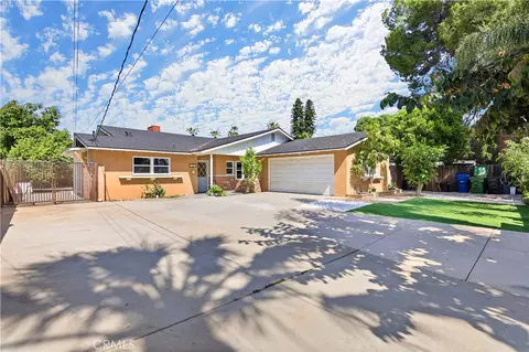 8011 Quartz Ave, Winnetka, CA 91306