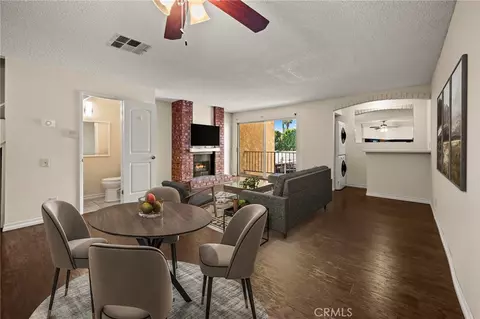 21219 Roscoe Blvd #211, Canoga Park, CA 91304