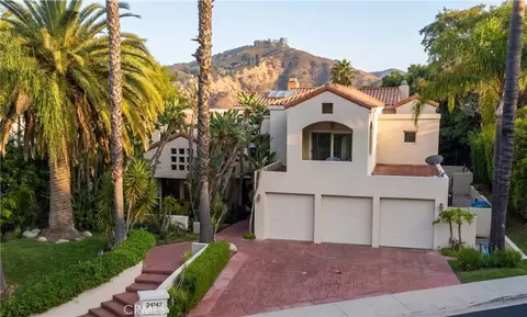 24142 Park Riviera, Calabasas, CA 91302