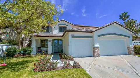 25696 Moore Ln, Stevenson Ranch, CA 91381