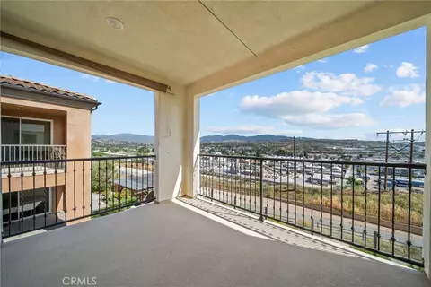 Exterior - 20560 Galloway Dr, Saugus, CA 91350 photo 8 of 9