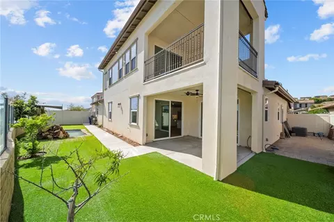 Exterior - 20560 Galloway Dr, Saugus, CA 91350 photo 6 of 9