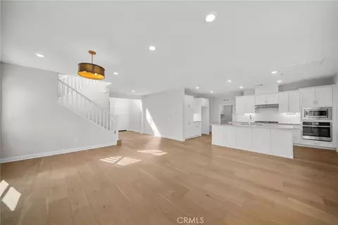 Living - 20560 Galloway Dr, Saugus, CA 91350 photo 6 of 9