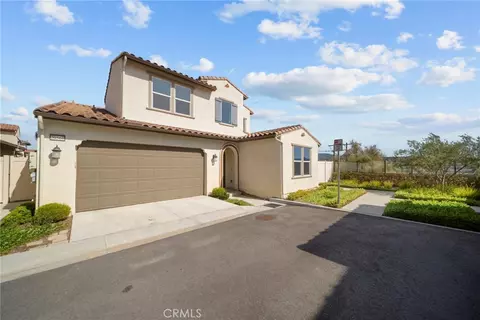 Exterior - 20560 Galloway Dr, Saugus, CA 91350 photo 2 of 9