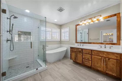 28932 Rock Canyon Dr, Santa Clarita, CA 91390