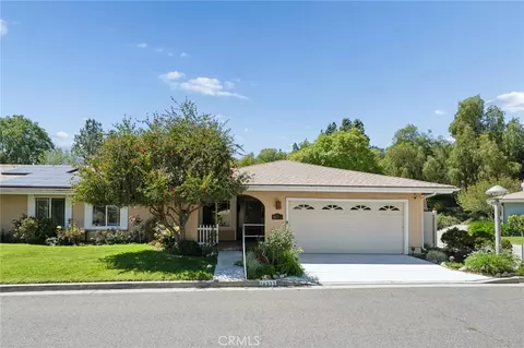 26311 Green Terrace Dr, Newhall, CA 91321
