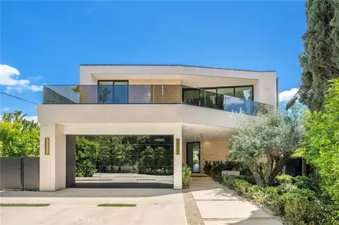 16988 Strawberry Dr, Encino, CA 91436