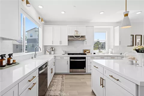 27553 Sanctuary Ct, Valencia, CA 91355