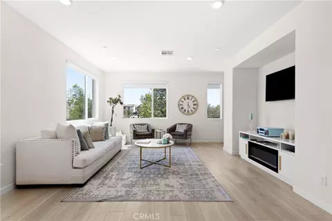 27553 Sanctuary Ct, Valencia, CA 91355