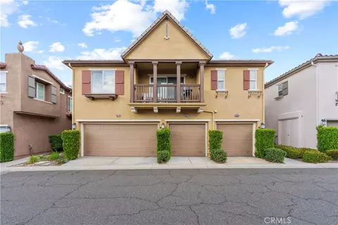 Exterior - 19527 Opal Ln, Saugus, CA 91350 photo 3 of 16