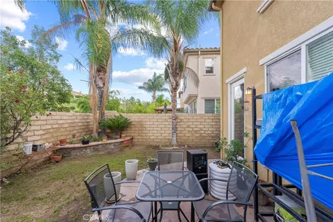 Exterior - 19527 Opal Ln, Saugus, CA 91350 photo 7 of 16