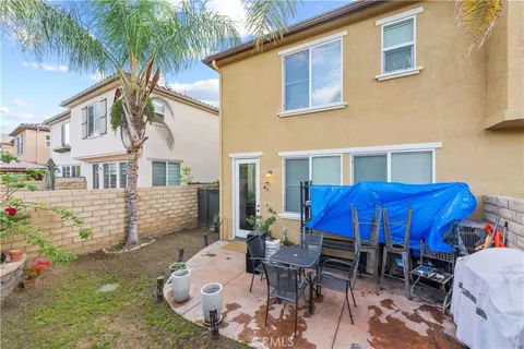 Exterior - 19527 Opal Ln, Saugus, CA 91350 photo 9 of 16