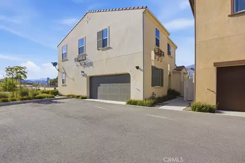 570 Jubilee Pl, Santa Paula, CA 93060