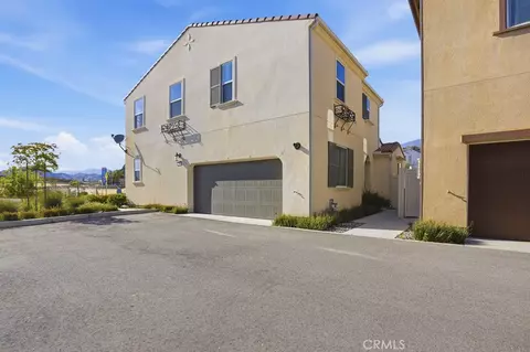 570 Jubilee Pl, Santa Paula, CA 93060