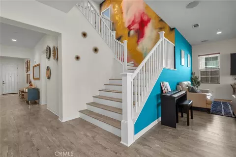 Entry Way - 27624 Solana, Saugus, CA 91350 photo 4 of 5