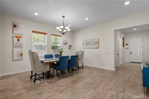Dining - 27624 Solana, Saugus, CA 91350 photo 1 of 3