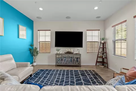 Living - 27624 Solana, Saugus, CA 91350 photo 1 of 3