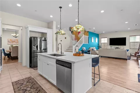 Kitchen - 27624 Solana, Saugus, CA 91350 photo 6 of 6