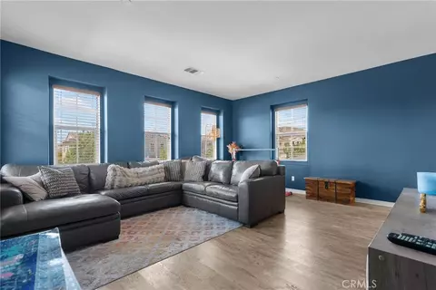 Living - 27624 Solana, Saugus, CA 91350 photo 3 of 3