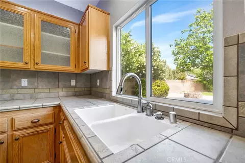 Kitchen - 43826 Generation, Lancaster, CA 93536 photo 5 of 6