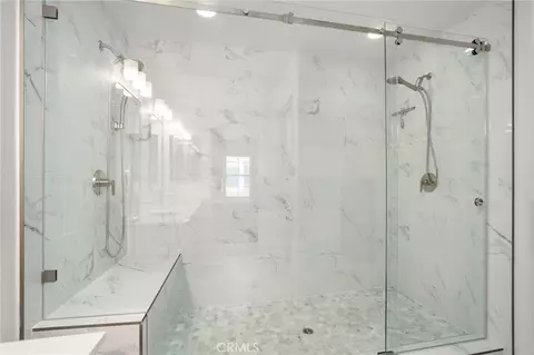 Bath - 3604 Dunkirk Dr, Oxnard, CA 93035 photo 2 of 4