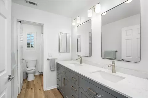 Bath - 3604 Dunkirk Dr, Oxnard, CA 93035 photo 3 of 4