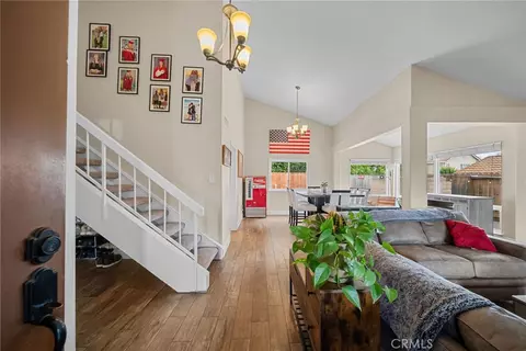Entry Way - 2978 Stacy Dr, Simi Valley, CA 93063 photo 2 of 2