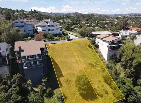 21478 Iglesia Dr, Woodland Hills, CA 91364