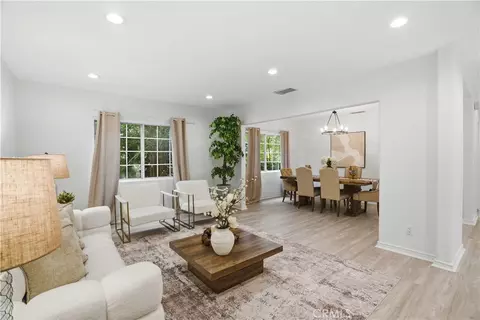5224 Woodlake, Woodland Hills, CA 91367
