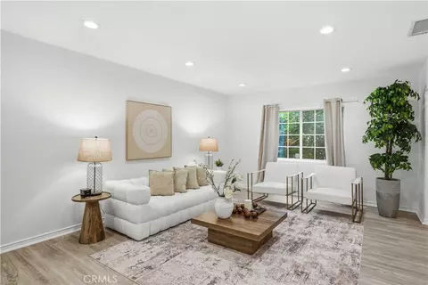 5224 Woodlake, Woodland Hills, CA 91367