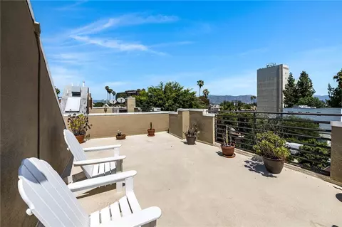 10923 Landale #2, Toluca Lake, CA 91602