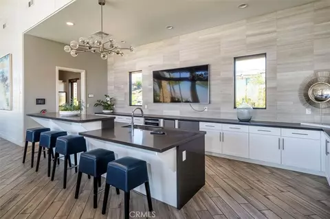 View/Area - 17701 Ridgeline Ct, Saugus, CA 91350 photo 5 of 6
