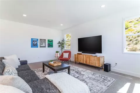 Other - 17701 Ridgeline Ct, Saugus, CA 91350 photo 8 of 18