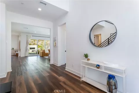 Entry Way - 17701 Ridgeline Ct, Saugus, CA 91350 photo 1 of 4