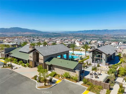 View/Area - 17701 Ridgeline Ct, Saugus, CA 91350 photo 3 of 6